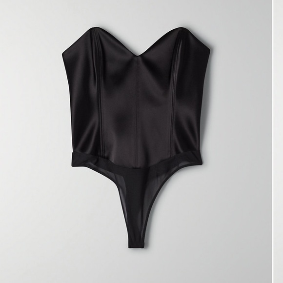Aritzia Tops - Aritzia Blaze Bodysuit